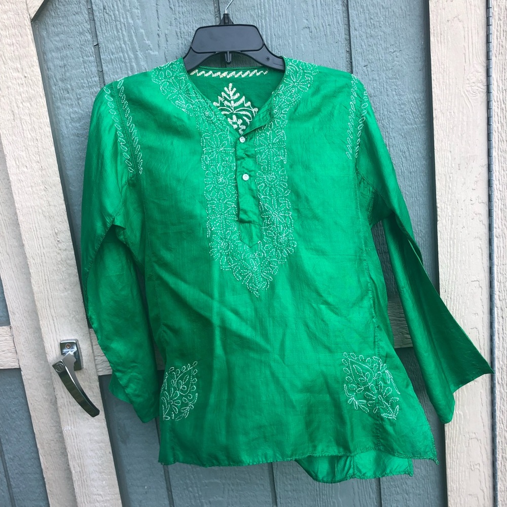 Indian silk tunic shirt Kelly green embroidery - Picture 2 of 7